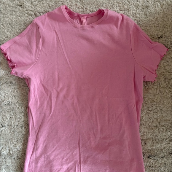 SKIMS Pink Fitted Short Sleeve T-Shirt - Picture 1 of 1